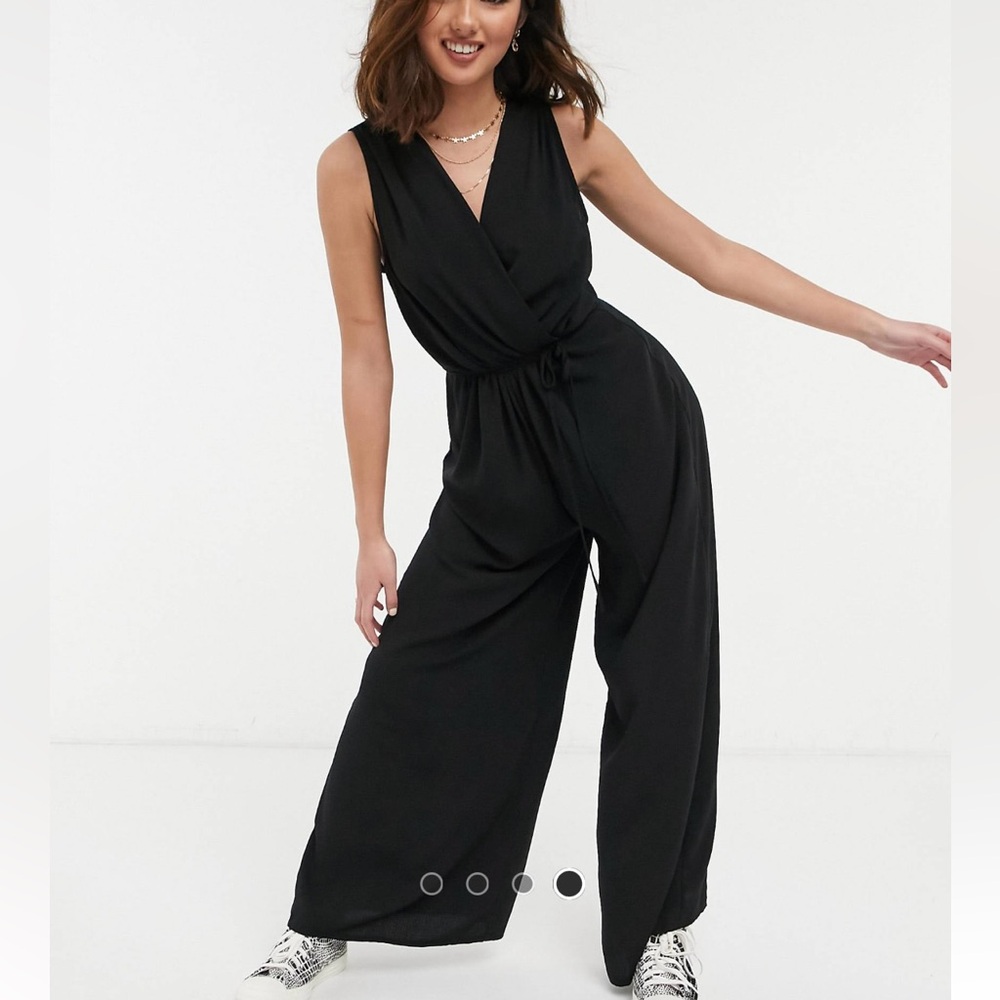 Asos Design sleeveless culotte wrap jumpsuit in black size 6